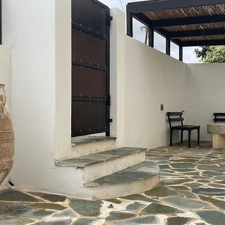 Apartment In Makry Gialos *